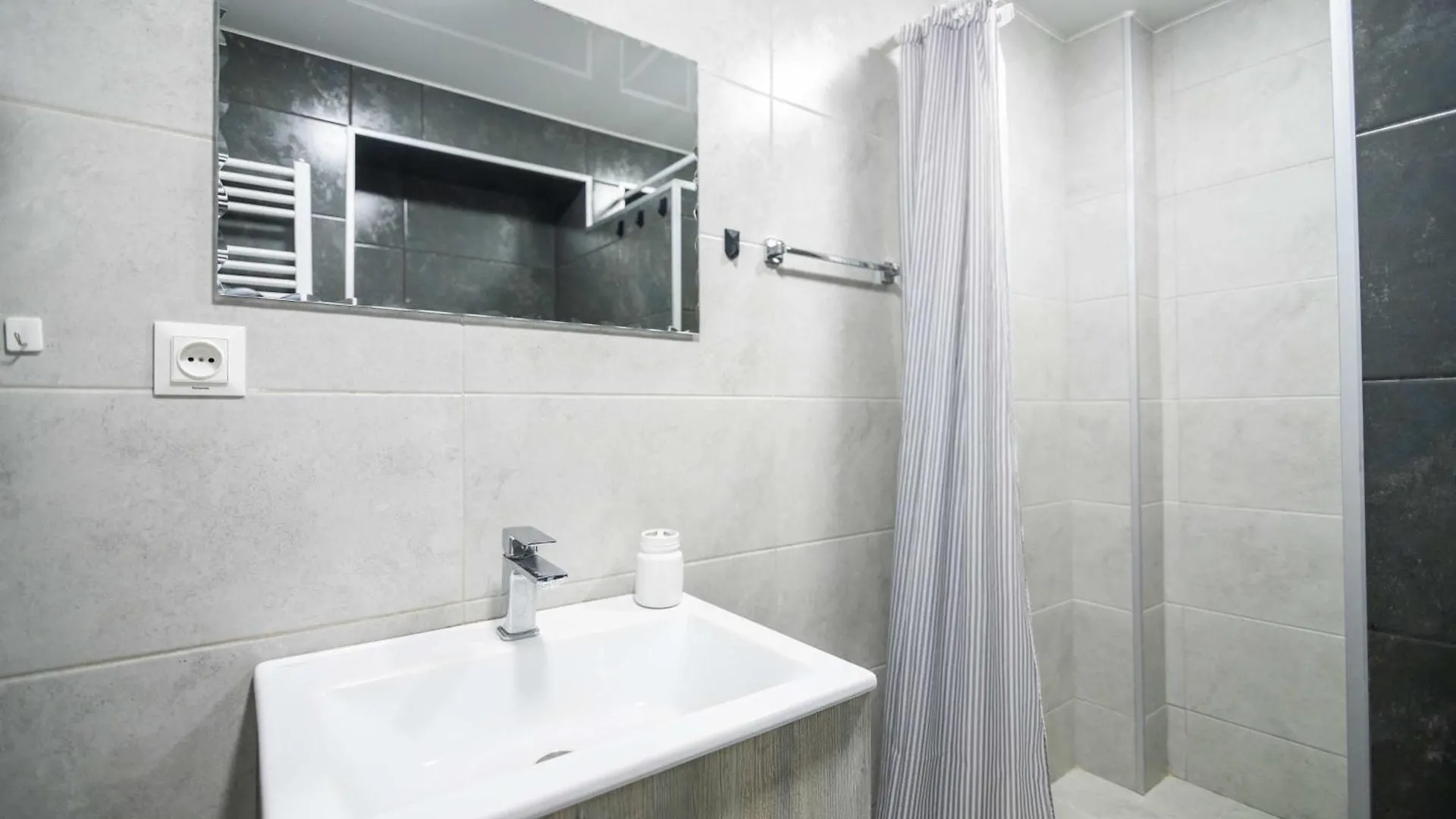 Cozy 1Br Apt In Batumi - By Wehost 0*,
